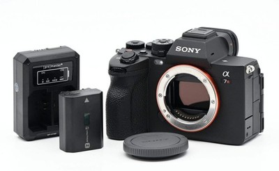 * USED * Sony A7R V Mirrorless Camera (Body Only) SHUTTER 5711