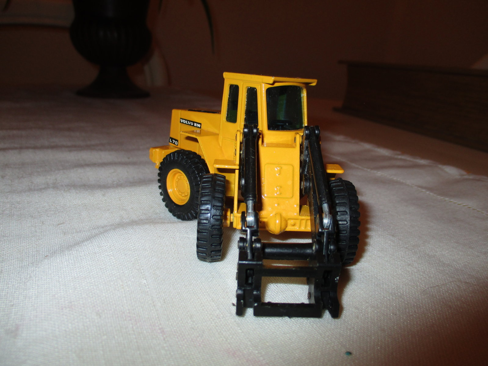 Picture 2 of 3