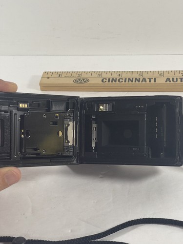 Olympus Infinity Tele Quartz/Date 35-70mm Zoom Point & Shoot 35mm Film Camera - Picture 11 of 14
