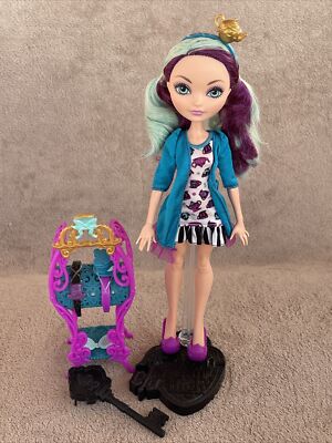 Ever After High Puppe Getting Fairest Madeline Hutmacher komplett