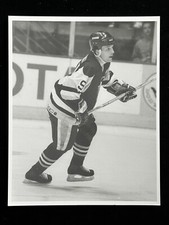 1990-91 TONY TANTI PITTSBURGH PENGUINS NHL B&W 8x10 PHOTO VINTAGE ORIGINAL