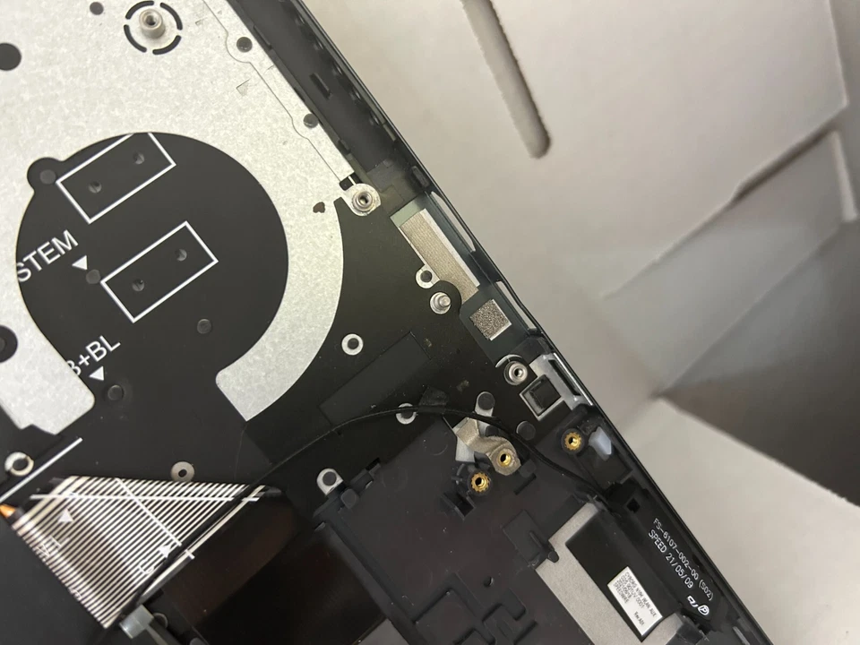 Teclado retroiluminado Dell Inspiron 16Plus 7610 3060 3 ventiladores Ver reposamanos EE. UU. YRKJM 60 Foto 4 de 4