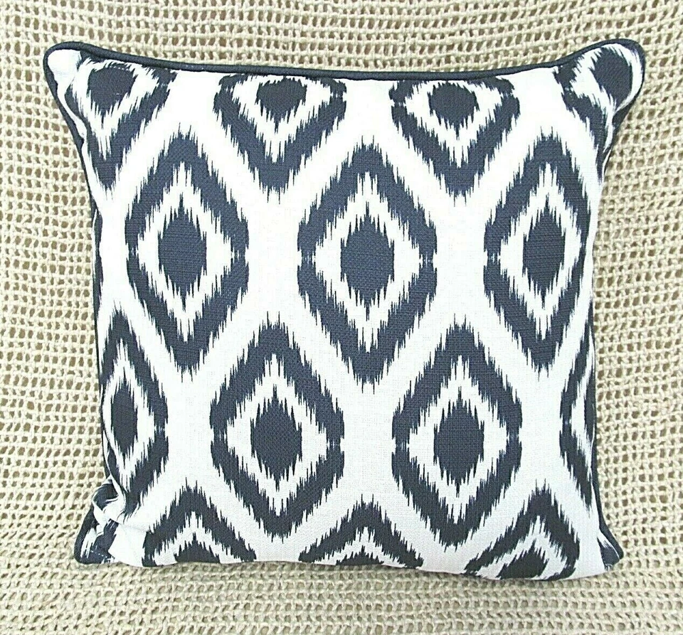 Mainstays Reversible ~ NAVY BLUE & WHITE Decorative Throw Pillow 18" x 18" ~NWT  - Image 2 of 4