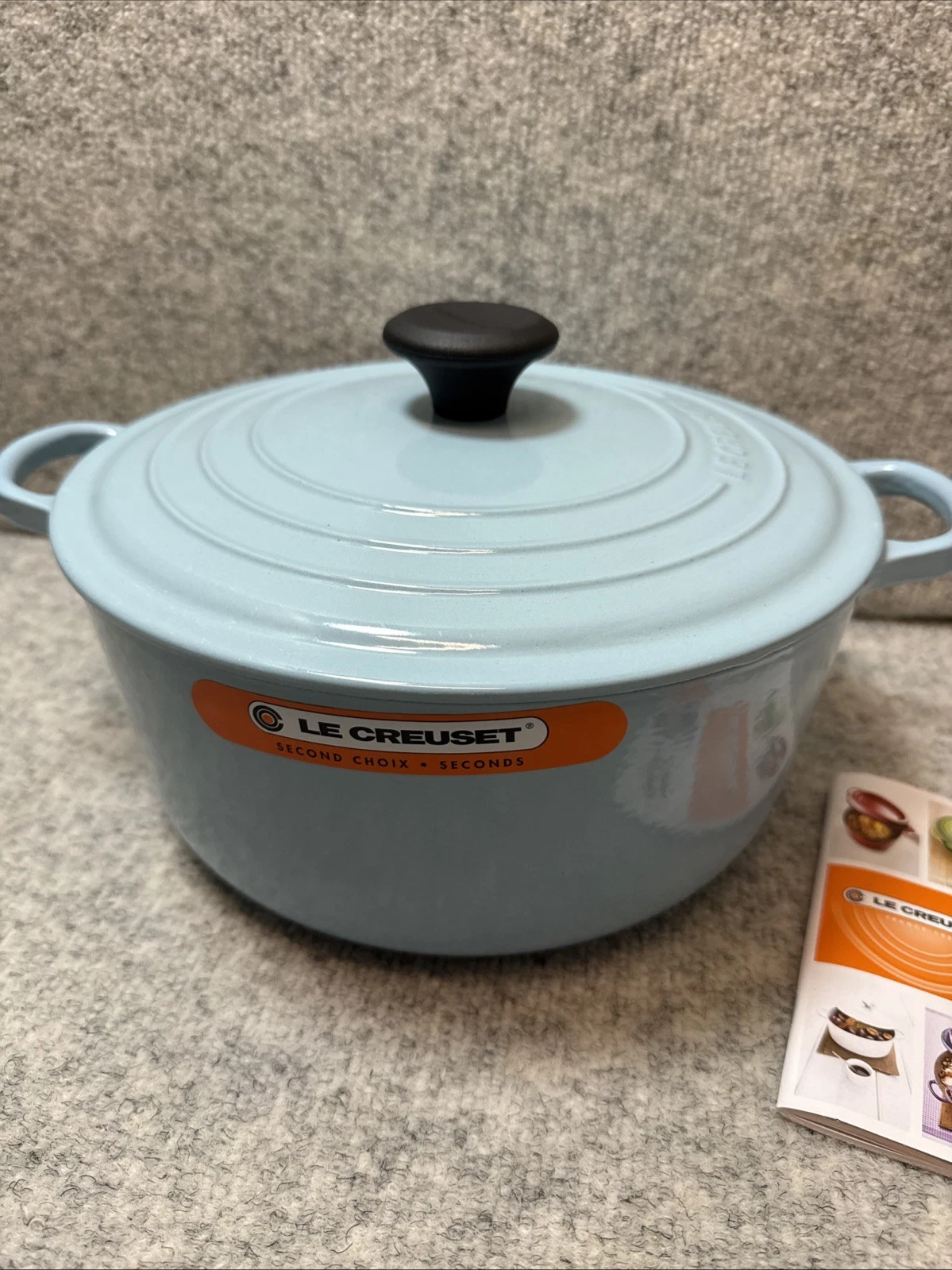 le creuset #26 Round 5.5 Qt Sky Blue Dutch Oven New No Box