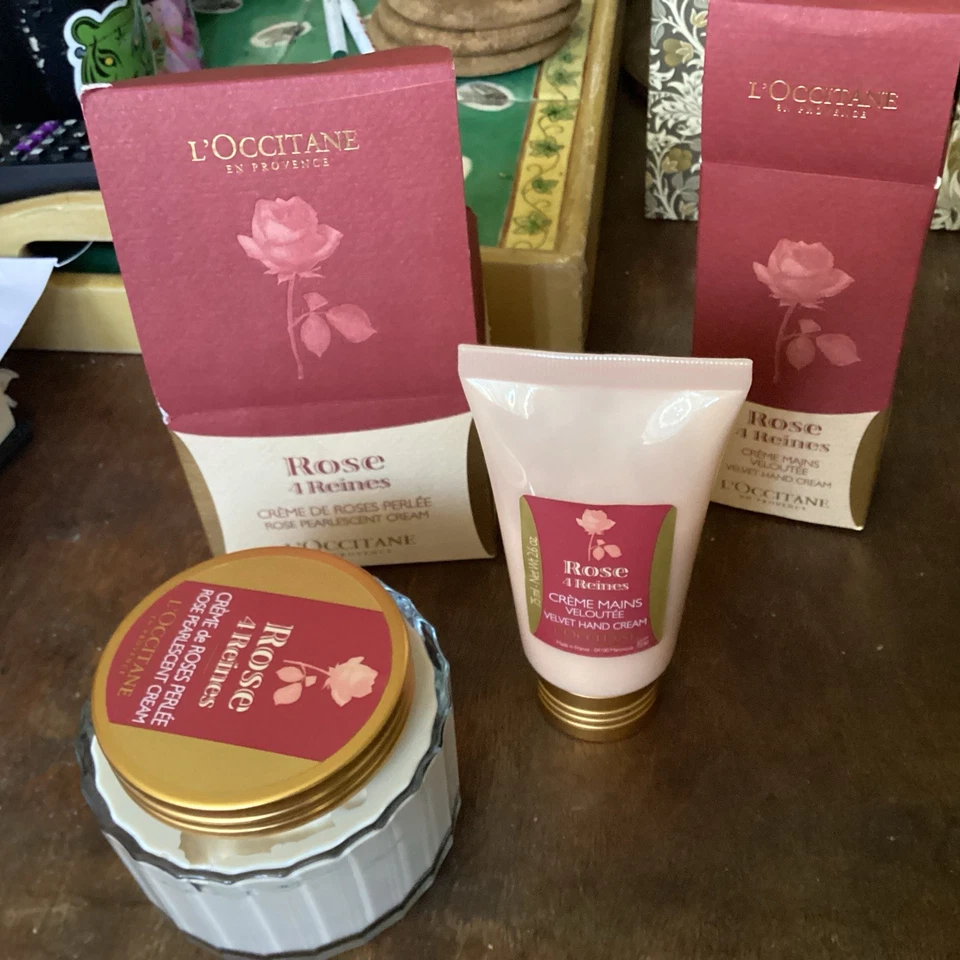 RARO L'Occitane Rose Hand Cream Roses des 4 Reines Crema Terciopelo Nacarado Foto 3 de 3