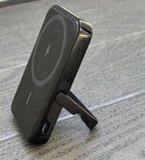 Anker MagGo Magnetic Power Bank w/Kickstand 5000mAh 7.5W Wireless Battery