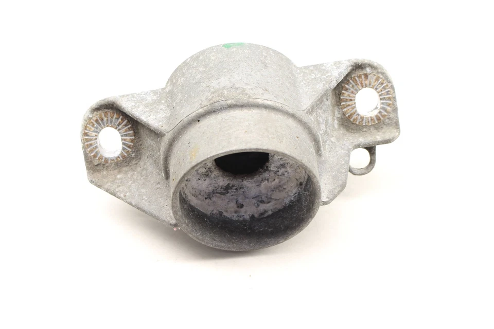 2009-2016 AUDI A4 QUATTRO - Apoio de suspensão traseiro / amortecedor montagem superior 8K0513353E - Imagem 2 de 4