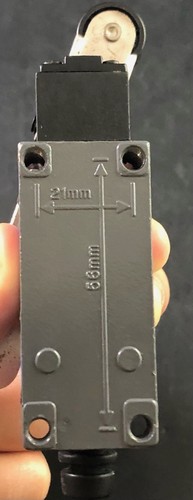1PCS New For Limit Travel Switch VL8104 5A 250VAC VL-8104 C3.3 - Picture 3 of 5