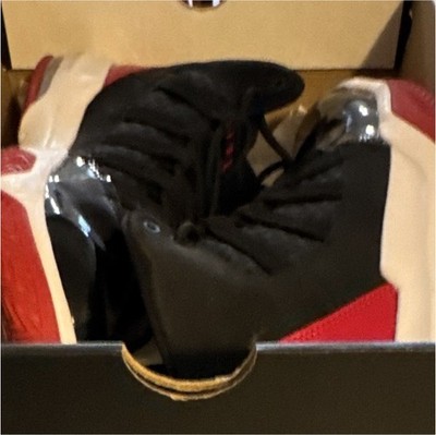Jordan Max Aura Unisex Kids Mid Top Leather Sneakers Black/Red/White Sz 10