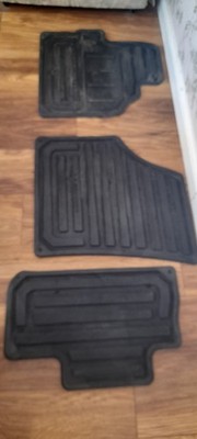 Land Rover Freelander Floor Mats 2 Front  1 Rear  2007 LR002481  only 3