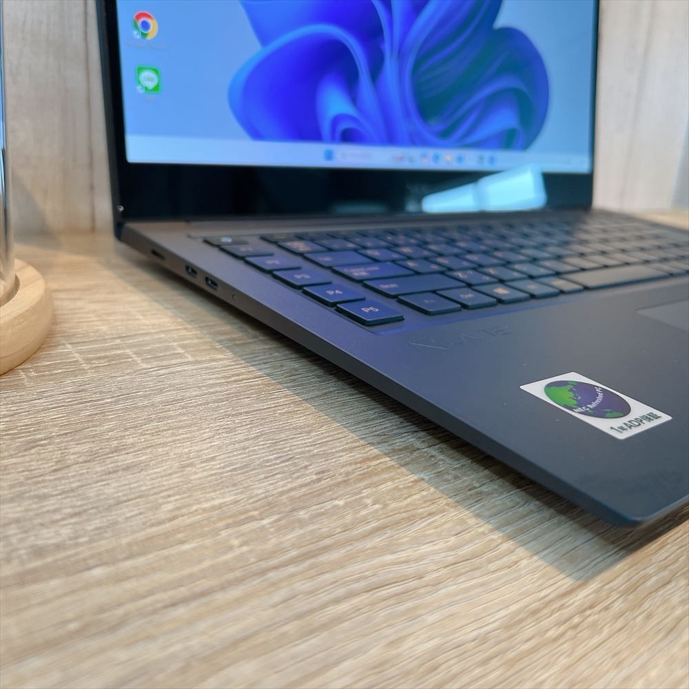 NEC LAVIE VEGA OLED 4K i7-9750H 512GB SSD 15.6