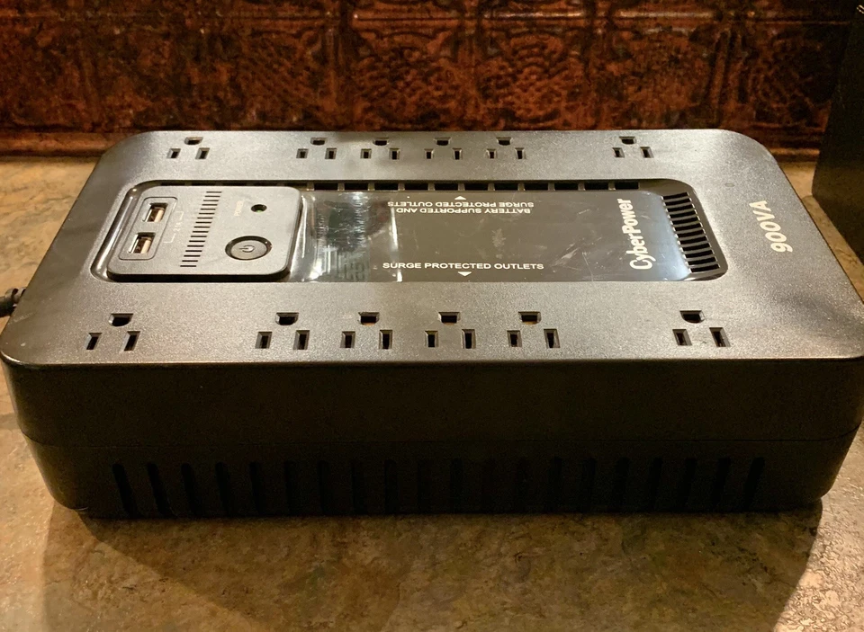 CyberPower ST900U Power Supply Battery Backup 900VA/500W 12 Outlets/2 USB Ports - Image 4 of 4