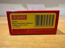 Hornby R4690A - BR Ex-LMS Non Corridor 3rd Coach M11886M