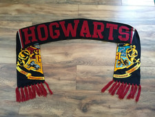 Harry Potter Hogwarts House Varsity Crest Knit Scarf w/Fringe Good Condition