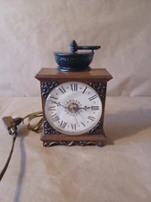 Vintage Spartus Coffee Grinder Wall Clock. Tested Works Great.