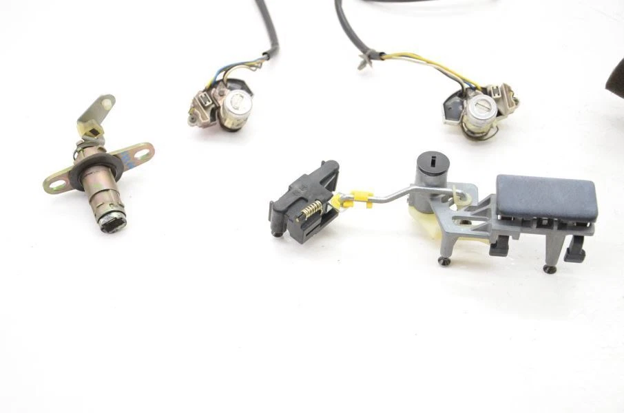 1993 Nissan 300zx Z32 Vert Ignition Switch with Lock Cylinders FITS AUTOMATICS - Image 2 of 4