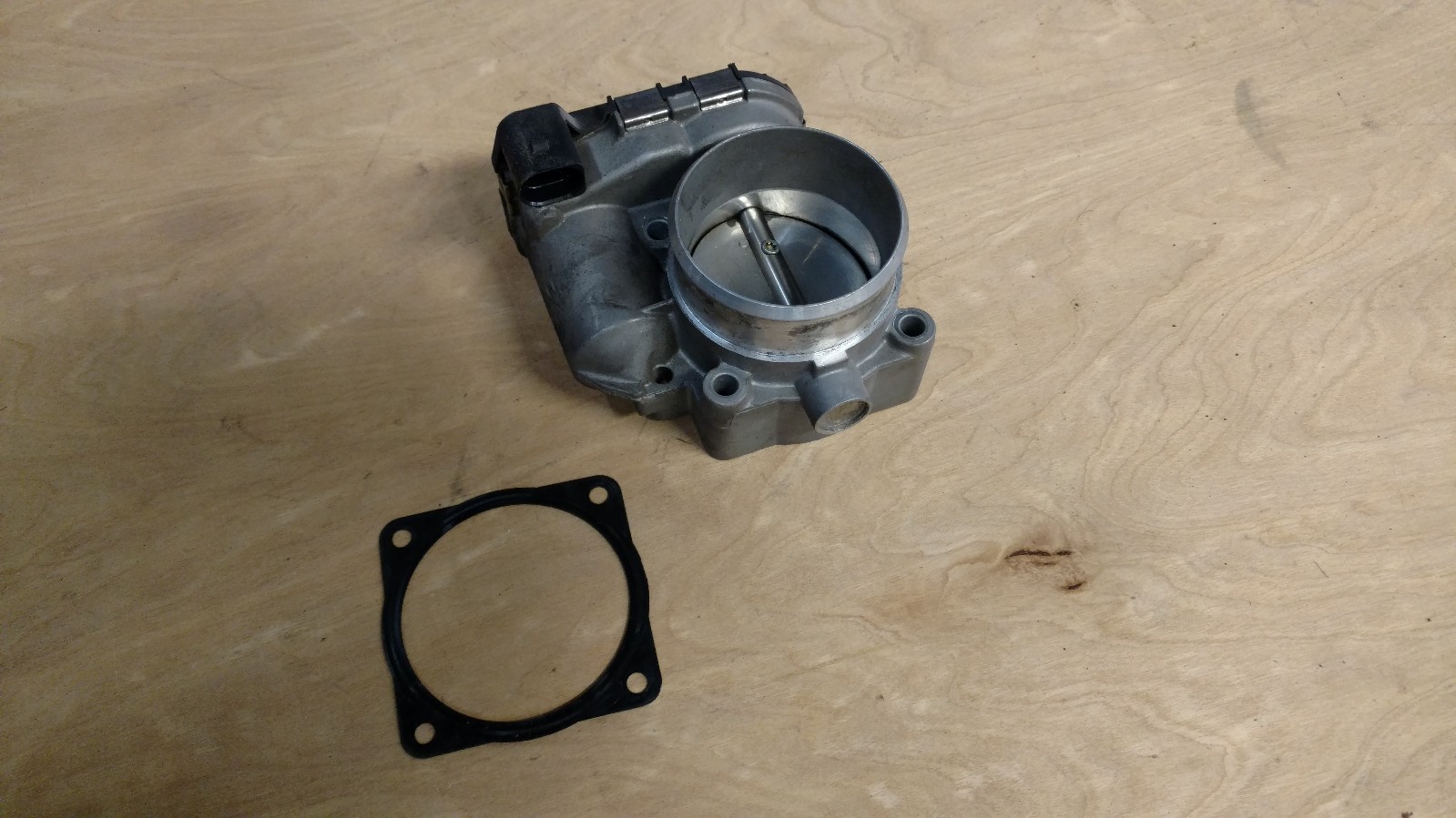 LAMBORGHINI MURCIELAGO LP640 LP670 THROTTLE BODY VALVE HOUSING OEM 07M133062