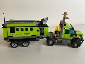 LEGO CITY: Volcano Exploration Base (60124) Pre-Buit