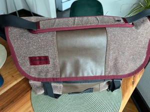 EUC Rare Timbuk2 Messenger Bag Rare Colorway Stuck in the Middle Medium Size