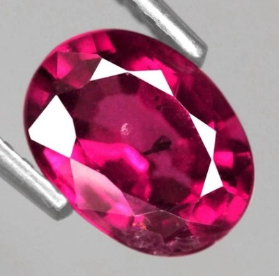 1.52Ct. 100% Natural Garnet , color Pink Purple , cut Oval face , From Africa