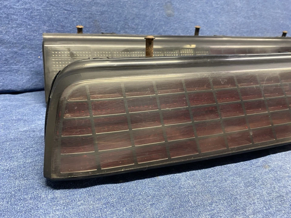 1984 85 1986 1987 年 1988 年 Pontiac Fiero SE 对左右尾灯 — 第 4/4 张图片