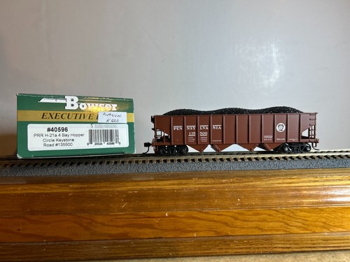 BOWSER #40596 P.R.R. Coche tolva "Circle Keystone" H-21a 4 bahías #135500 H.O. 1:87 | Condition: New