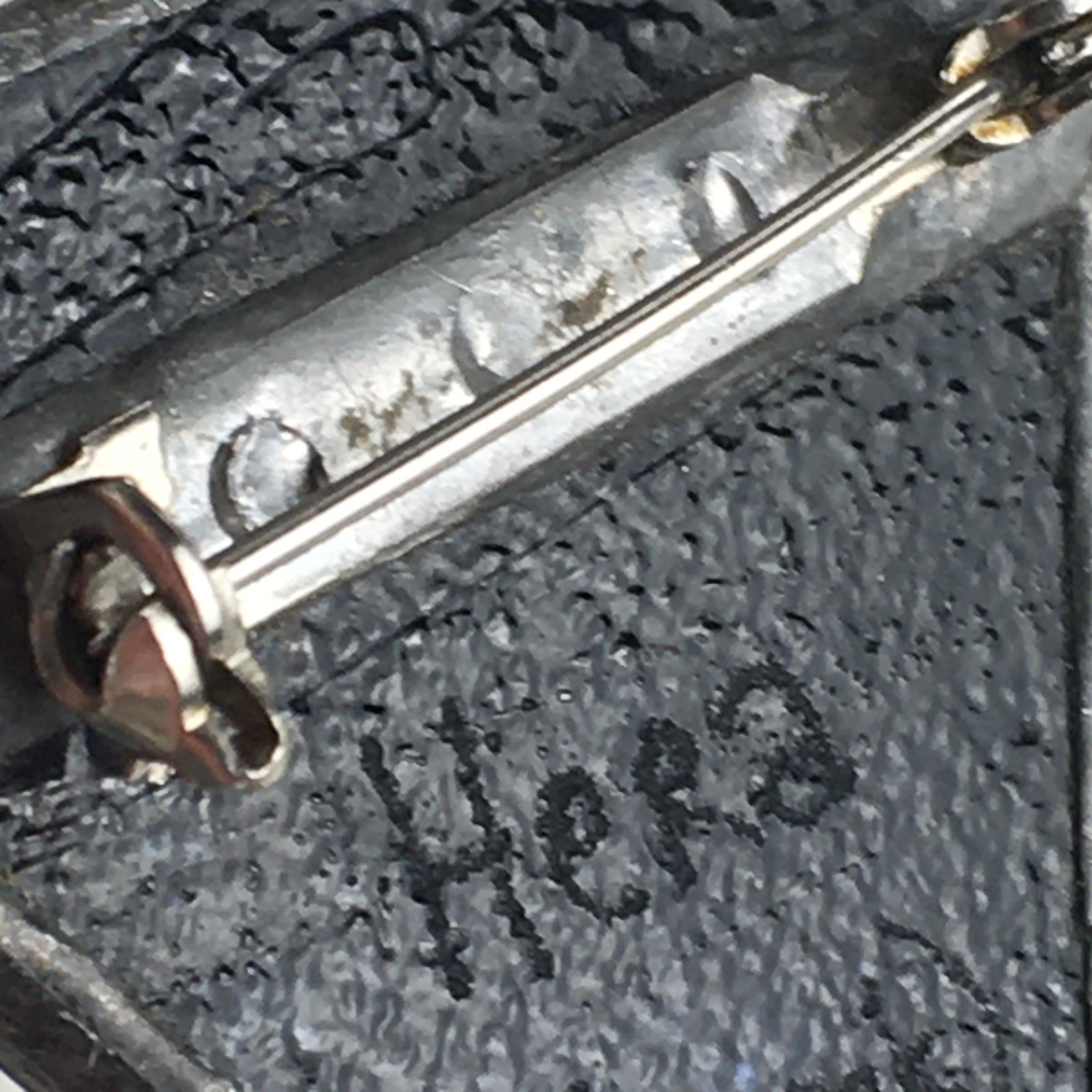 Brooch Hand Crafted Signed Hera Triangular Irides… - image 3