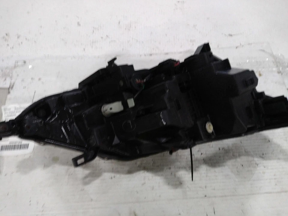 Used Left Headlight Assembly fits: 2017 Nissan Rogue sport LED Left Grade B Foto 2 de 4