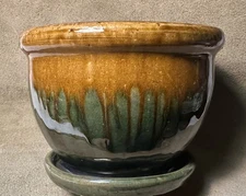 arts and crafts style DRIP GLAZE STONEWARE FLOWER POT WITH ATTACHED DISH