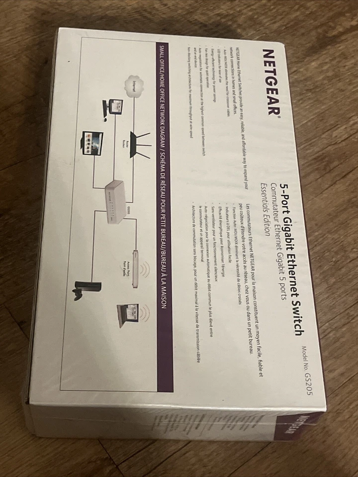 NETGEAR (GS205100PAS) 5 Port Gigabit Ethernet Switch - New/ Sealed - Image 2 of 2