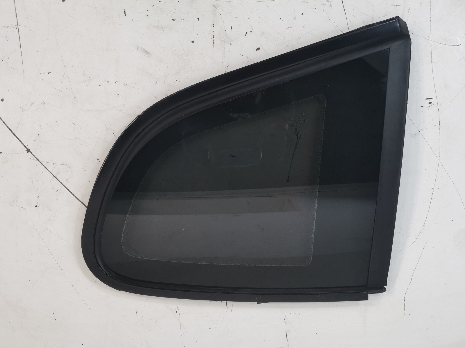 2007-2019 MASERATI GRANTURISMO REAR LEFT QUARTER GLASS WINDOW BLACK TRIM OEM