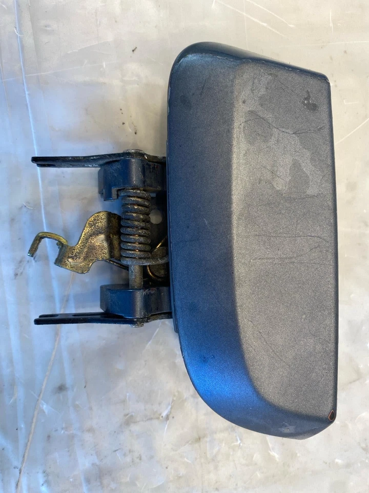 2007 - 2012 NISSAN PATHFINDER Rear Outside Door Handle Painted Passenger Side - Image 4 of 4