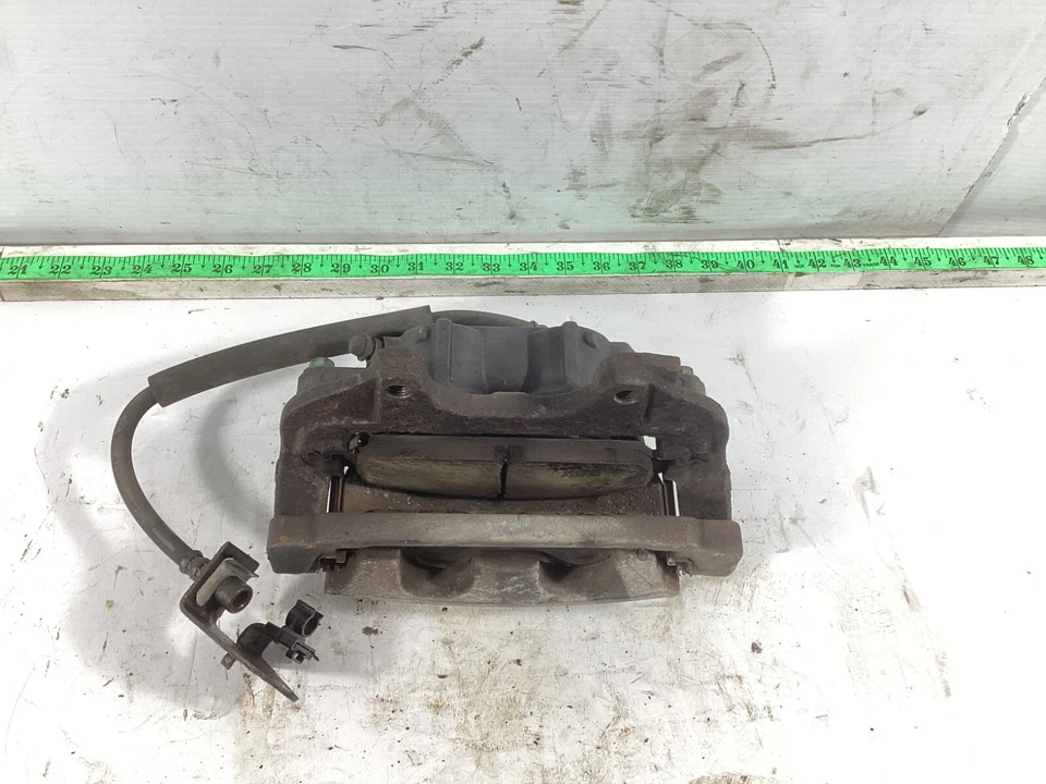 Оригинальный левый передний тормозной суппорт со стороны водителя для Dodge Charger 2011–2014 годов выпуска. - Изображение 4 из 4