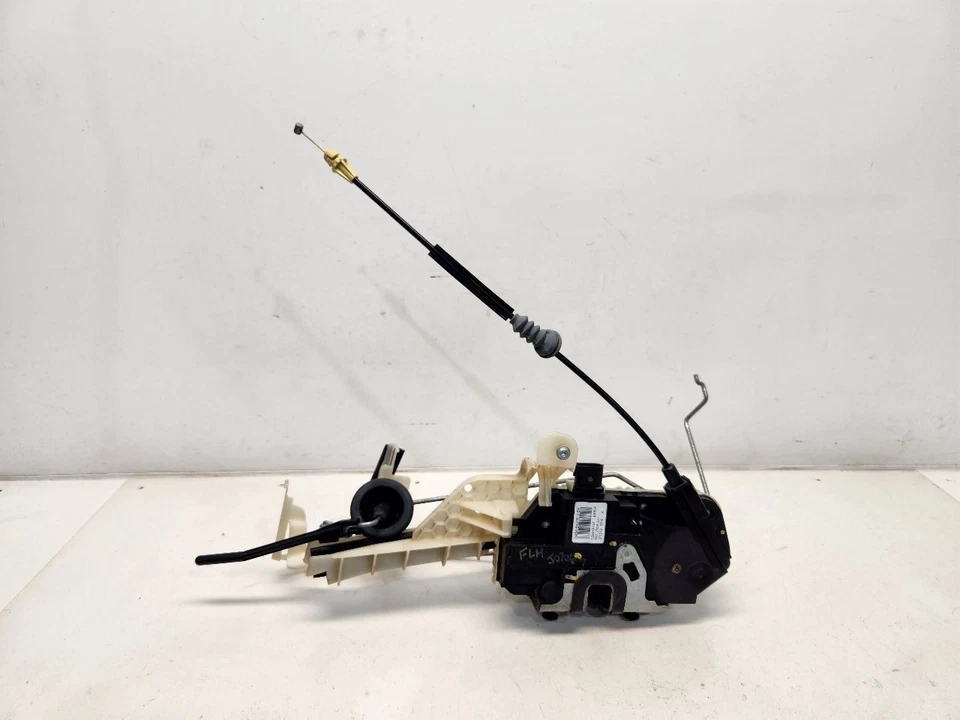 2014 Ford Taurus (Police Pack) Drivers Left Front Door Latch - Power - Image 2 of 4