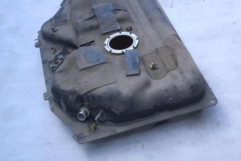 TANQUE DE COMBUSTÍVEL 2014 LEXUS RX450H - Imagem 3 de 4