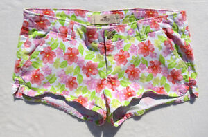 hollister floral shorts