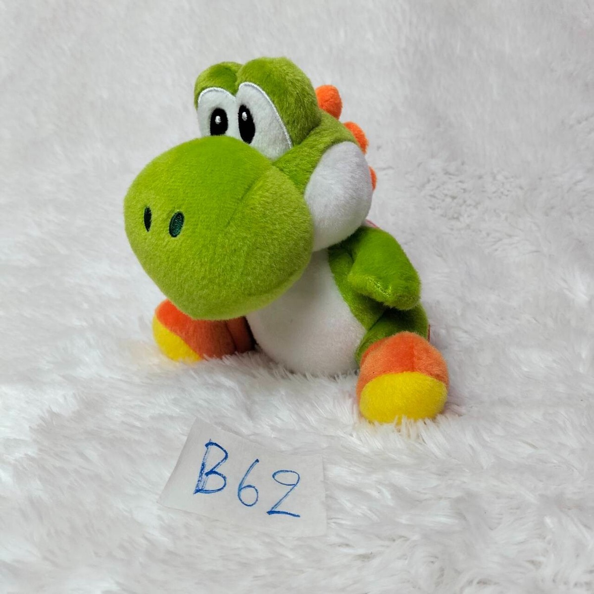 Yoshi B62 Super Mario Bros Nintendo World UNIVERSAL STUDIOS Plush