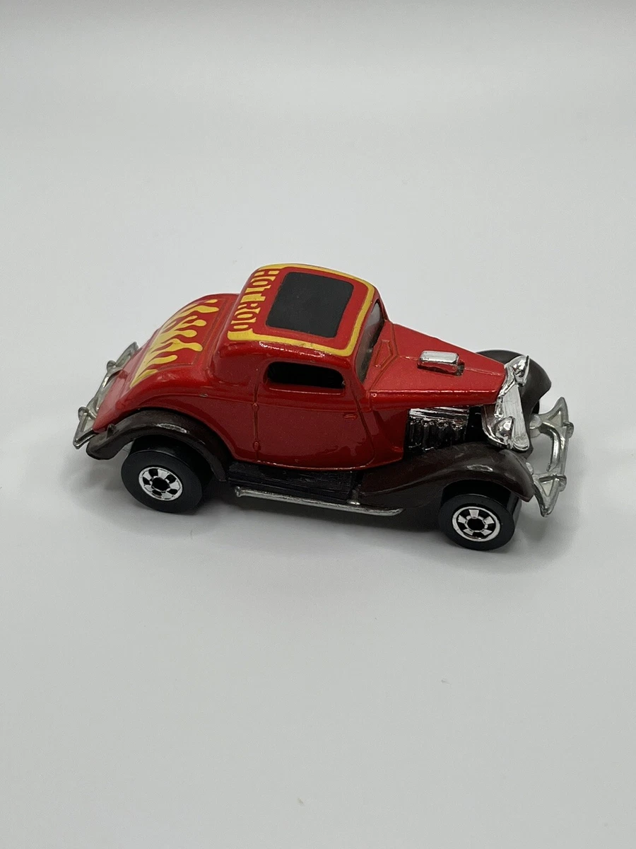 LOT OF 2 HOT WHEELS DIECAST HOT ROD & MONSTER TRUCKS MIXED – Work House signs