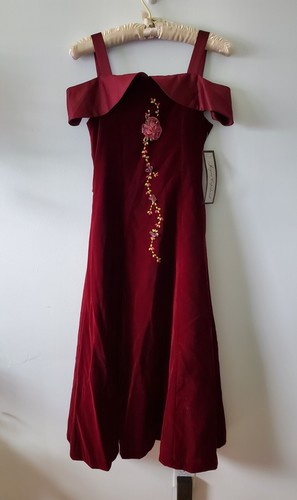 Burgundy Velvet Dress in size 16 (Girls) - 第 1/10 張圖片