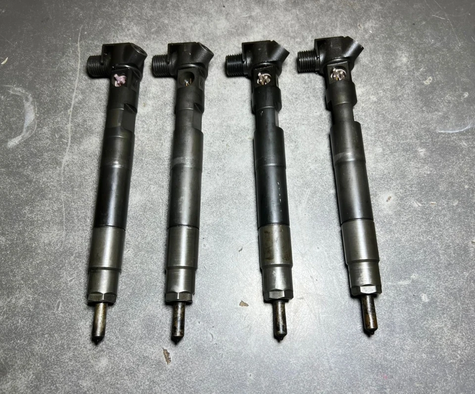 Juego de 4 piezas de inyector de combustible original Mercedes Sprinter OM651 A651 0700587 OEM diésel Foto 4 de 4