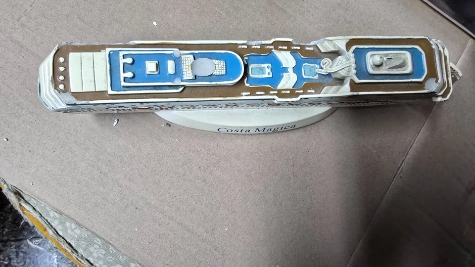 2 nave in resina magica + atlantica e 1 quadro msc preziosi - Immagine 4 di 4