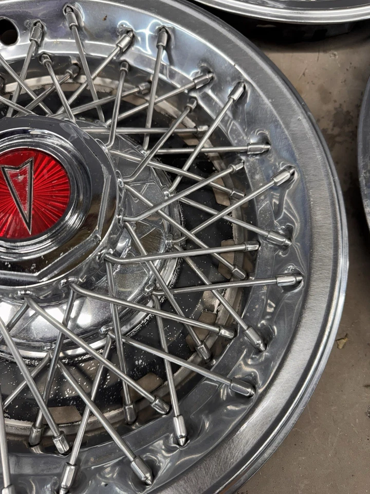 Tapacubos Pontiac Firebird Grand Prix 1977-1987 14" tapacubos Lemans Bonneville OEM Foto 4 de 4