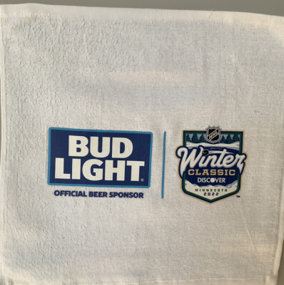St. LOUIS BLUES vs MN WILD WINTER CLASSIC COLLECTOR TOWEL LIMITED EDT. Jan 1