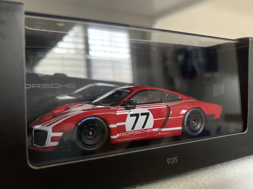 Porsche 935 Salzburg Limited Edition Dealer Spark 1:43 - Image 4 of 4
