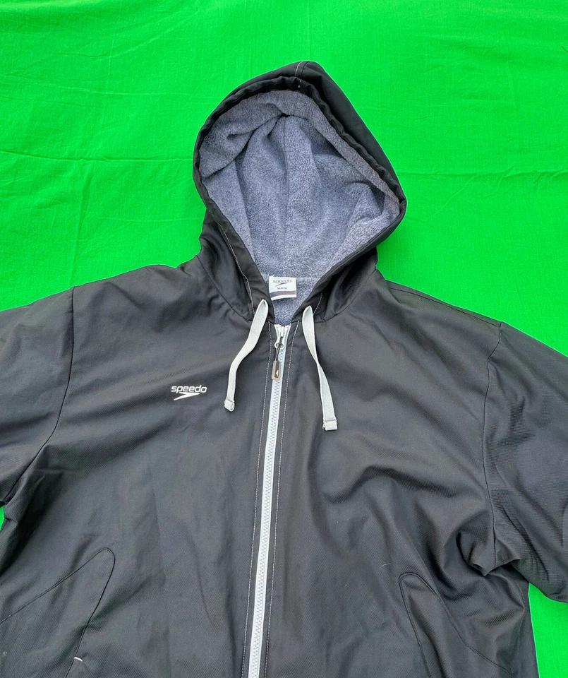 Chaqueta bata de natación Speedo para hombre talla M. Foto 2 de 4