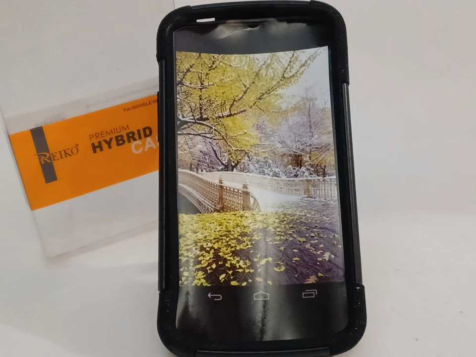 Reiko SLCPC12-LGE960BK Premium Heavy Duty Hybrid Case for LG Nexus 4, 1-Pack, Re - Image 3 of 4