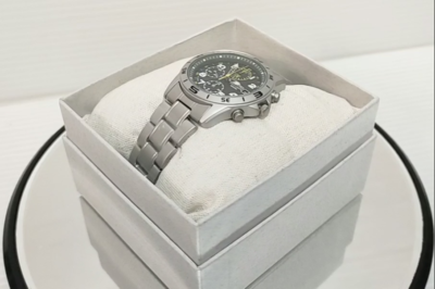 SEIKO SND377P Chronograph Men's Watch New Green Silver Authentic