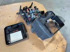 2003-2005 Chevy Silverado Tahoe 1500 3500 8.1l 6.0l Engine Fuse Box Assembly Oem 2003-2005 Chevy Silverado Tahoe 1500 3500 8.1l 6.0l Engine Fuse Box Assembly Oem