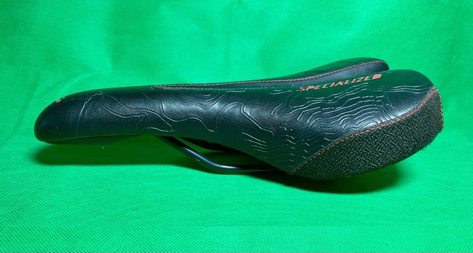 Sillín BG Specialized vintage negro rojo costuras Foto 3 de 4