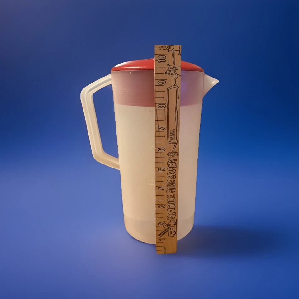 Rubbermaid Clear Pitcher 2 Quart 1.89 Liter Red Lid Easy Pouring Dishwasher Safe - Image 4 of 4